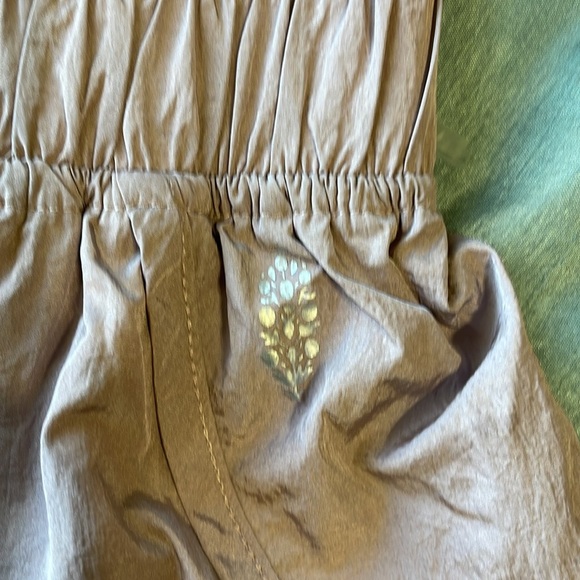 Free People Movement NWOT High-Waisted Lilac Women’s Shorts Size Medium - Picture 5 of 7